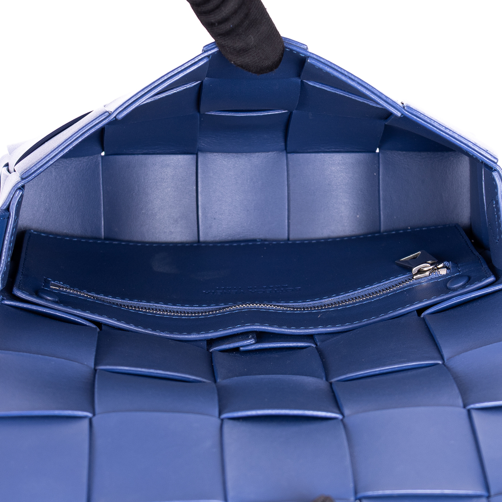 Bottega Veneta Cassette Crossbody - Picture 9 of 10